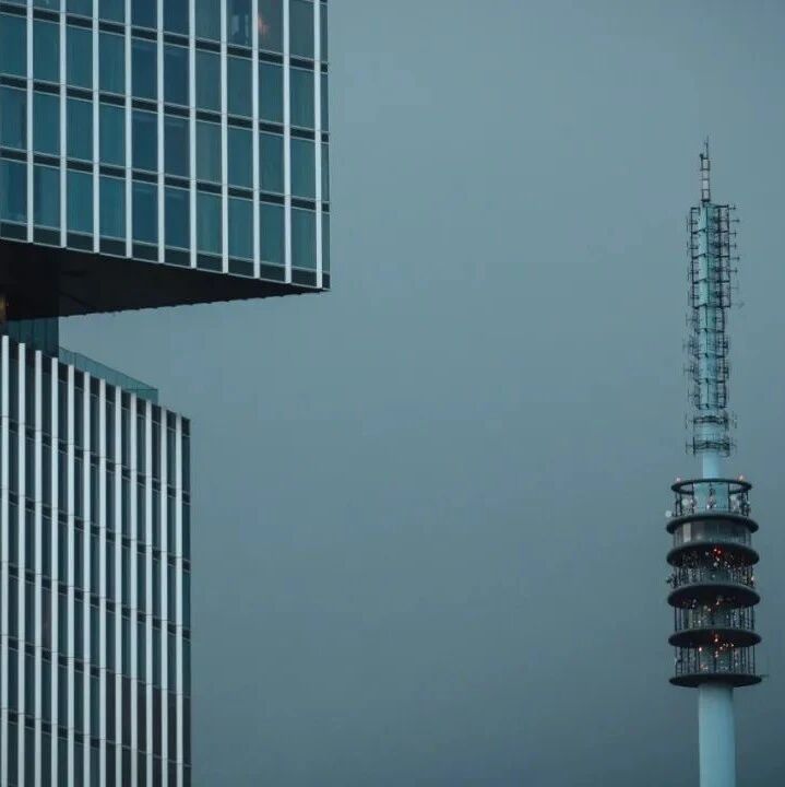 How can the telecommunications industry thrive in the age of generative AI?