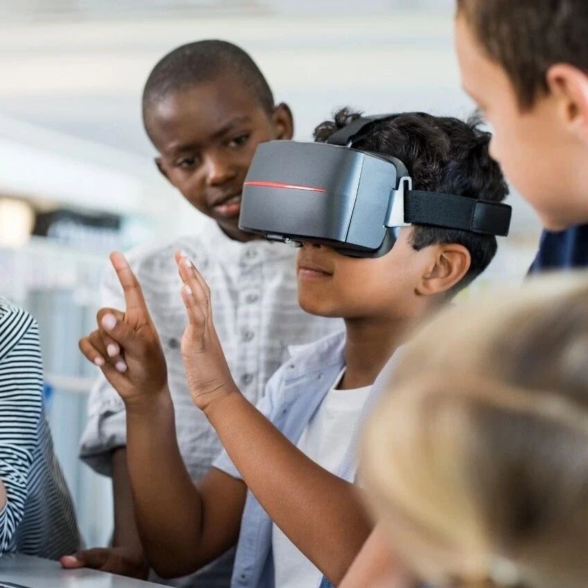 The Future of Books: How XR Technology Will Revolutionize the Way People Read?