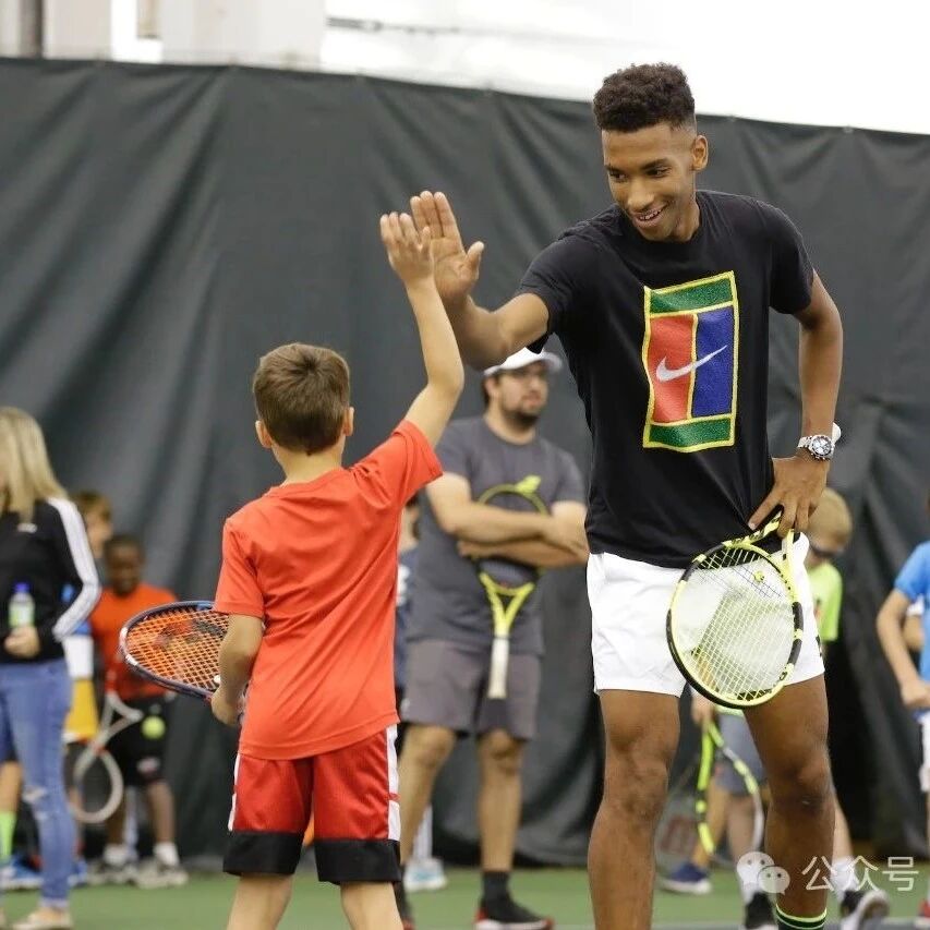 How Parents Can Support Tennis Training (and Boost Players' Intrinsic Motivation)