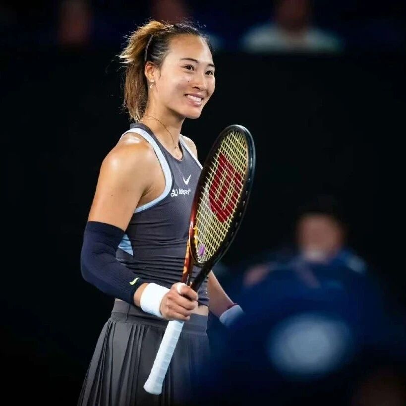 In the first round of the Australian Open, Zheng Qinwen secured an opening-round victory, while Wang Xinyu and Bu Yunchaoke were eliminated in the same round.