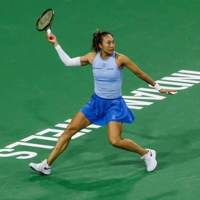 Zheng Qinwen falls short in Indian Wells quarterfinals, losing in straight sets to her nemesis Swiatek.