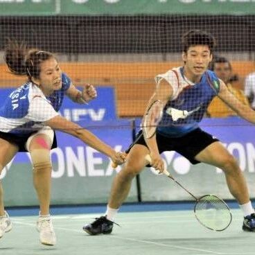 Relax—this is a crucial step in badminton that you can’t afford to skip (especially important in winter)!
