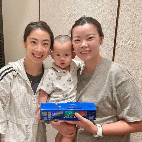 Olympic champion Li Xuerui: Retires to marry her junior teammate, becomes an associate professor at a university, and looks more stunning than ever at 31!