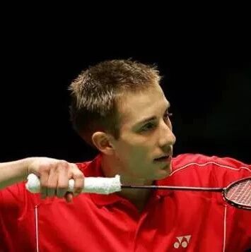 The kid wants to play badminton—let’s see how dads from different countries respond… the last one was especially heartbreaking!