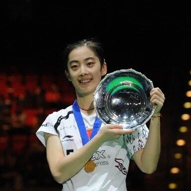 Resembling Joey Wong, the world No. 1 badminton goddess—still overlooked for key roles?