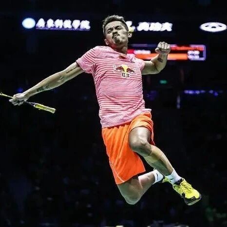 What is Lin Dan's annual salary after retiring from the military with the rank of lieutenant colonel and joining the Sports Bureau?