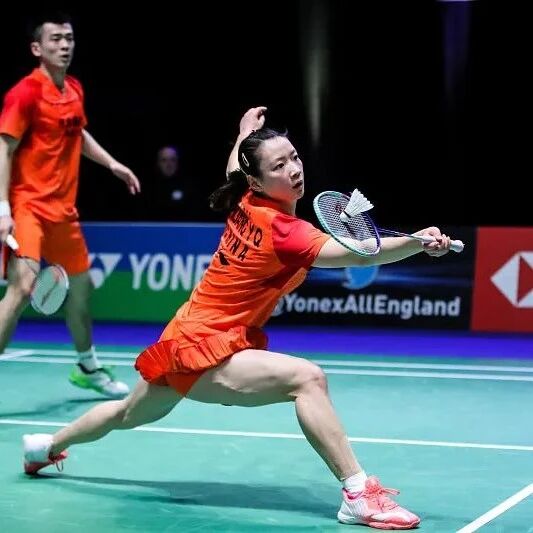 Badminton doubles: offensive details, techniques, and psychological shifts during matches, plus strategies for developing awareness and adaptability~