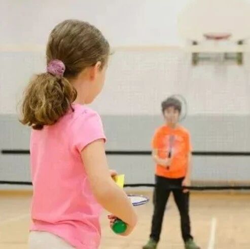 A few handy tips to help you take your badminton doubles game to the next level