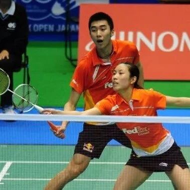 You're out of touch—when it comes to handling high-quality badminton drop shots or flicks, all you can do is lob the shuttlecock?