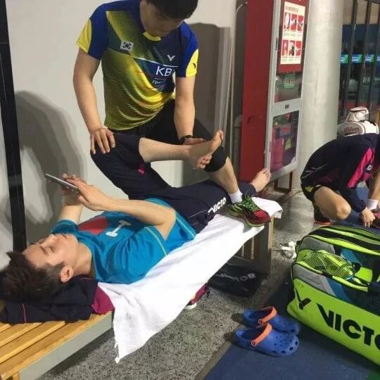Stretching and cooling down after badminton is actually more important than warming up.