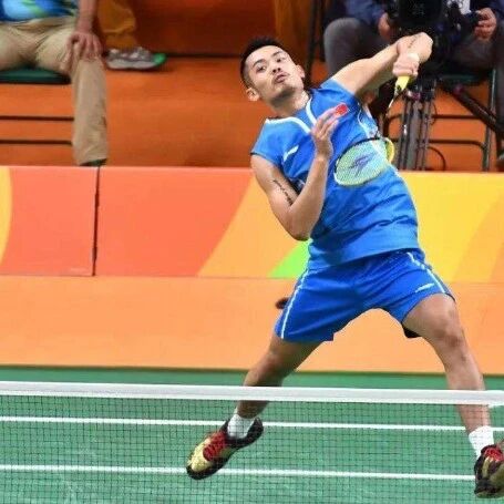 Struggling even to keep up with top players? Here are 7 tips to help you master the endless art of the high, powerful shot.