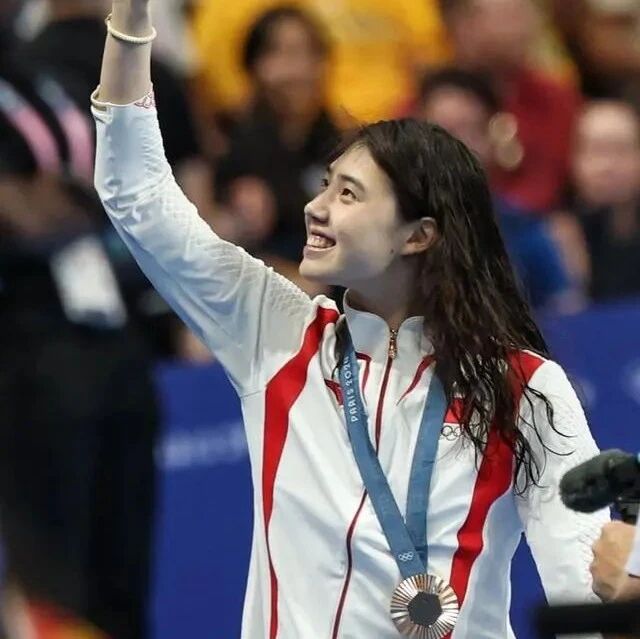 Zhang Yufei: "I’ve also thought about giving up and running away—after all, as long as I don’t have any regrets in life, that’s enough."
