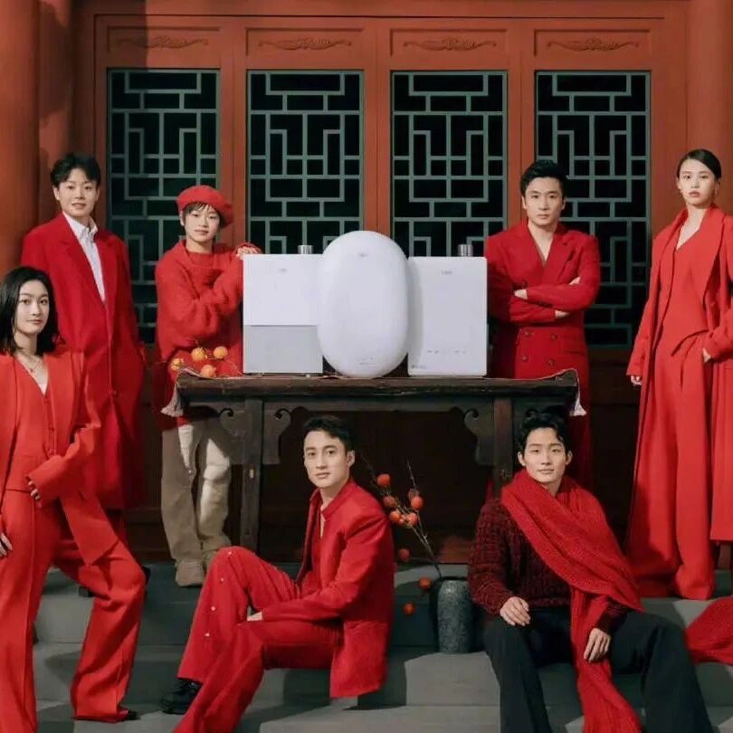 Full Hongchan and Chen Yuxi's stylish photos unveiled: 7 Olympic diving champions pose together—looking both stunning and handsome!