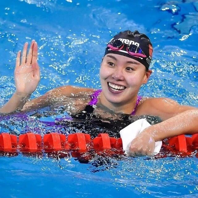 Swimming star Fu Yuanhui lands a job "right at her doorstep": She’s officially joined the Physical Education and Arts Department at Zhejiang University.