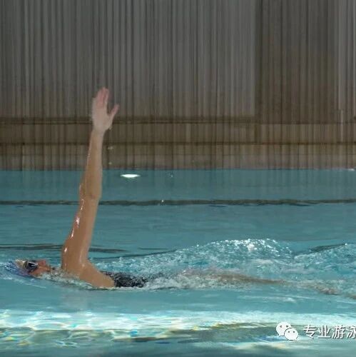 Can't seem to swim faster with your backstroke kick? Turns out, it’s because you’re lacking overall forward momentum.