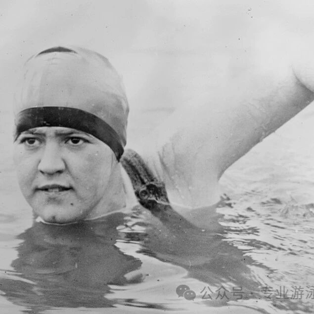 Kudos to "Women and the Sea" for being the trailblazers who took the first step in history!